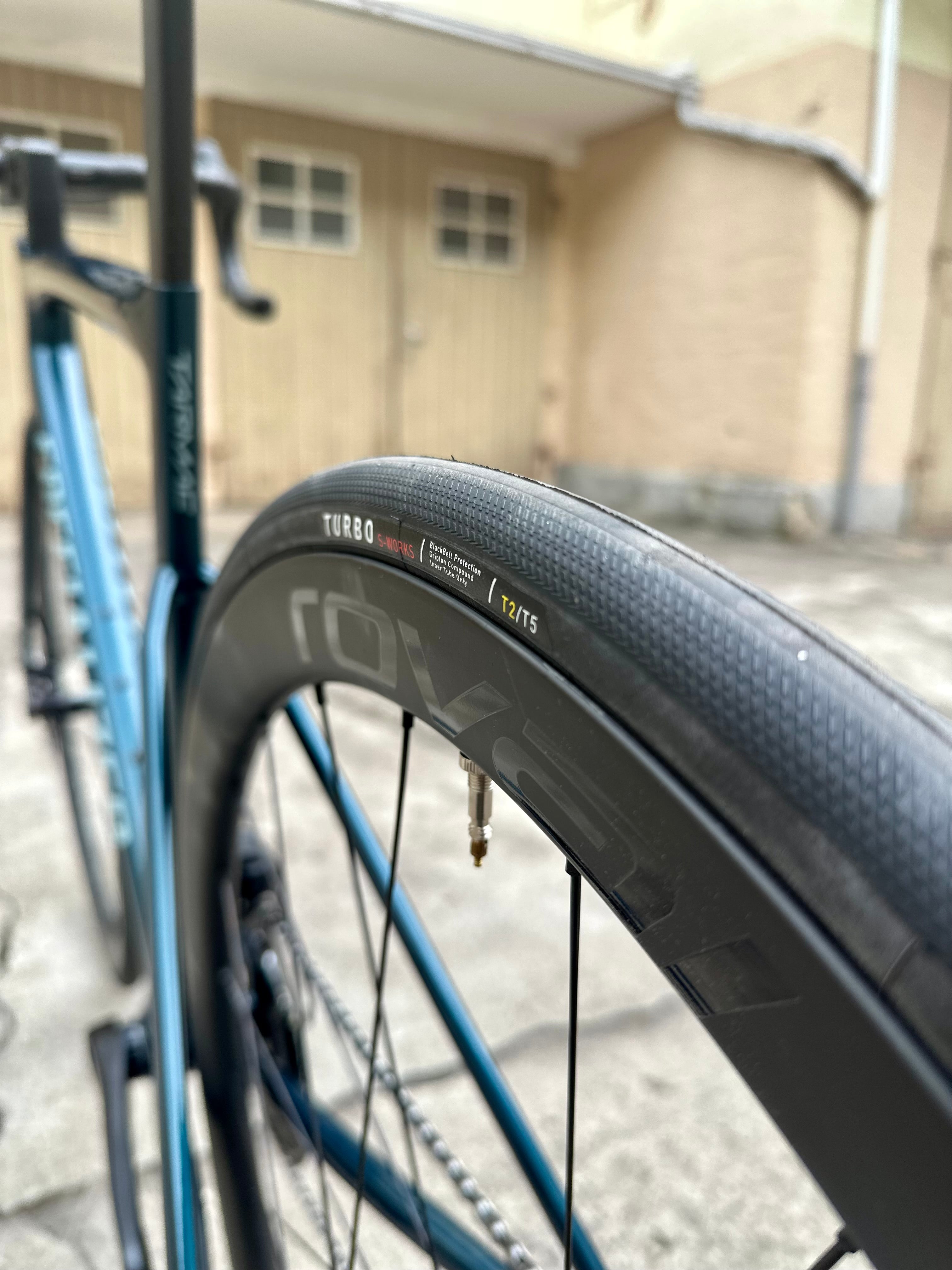 Specialized Tarmac SL8 Expert, Shimano Ultegra Di2 2x12 - Gloss Deep Lake Metallic / Green Pearl Over Seafoam