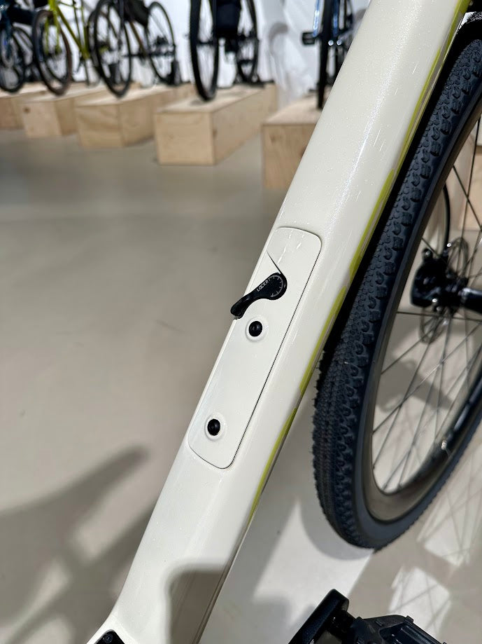 Orbea TERRA M41eTEAM 1x Carbon, White - LimeGreen, OQUO RP35TM Carbon wheels -Medium