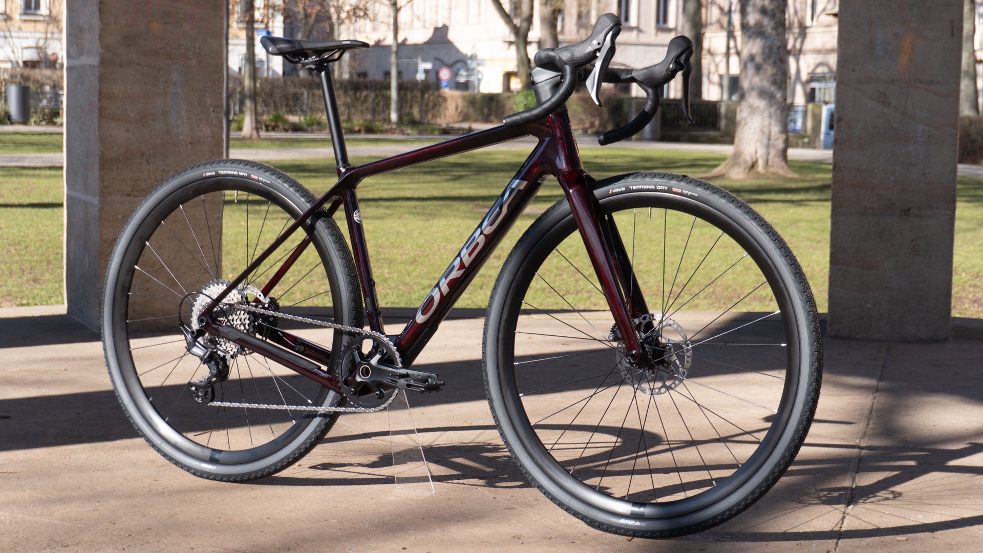 Orbea TERRA M30TEAM 1x12 Carbon, Wine Red Carbon View (gloss)