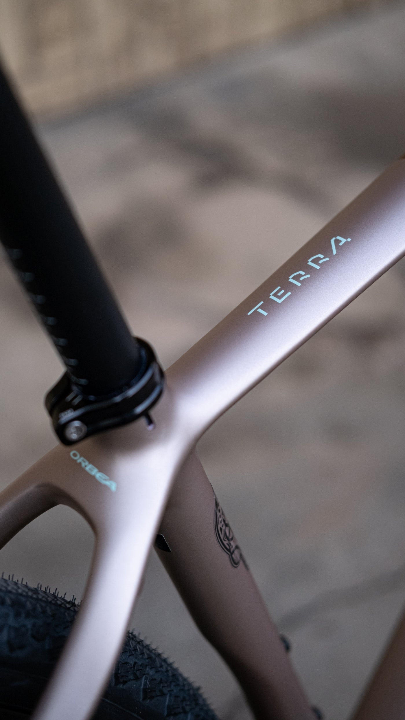 Orbea Terra ADV M30Team (2026), 1x, Nickel - Met Cinnamon