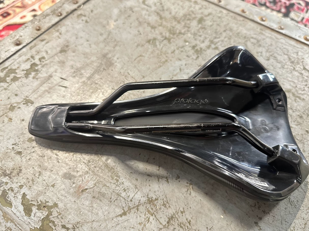 Prologo Akero AGX saddle, black rails