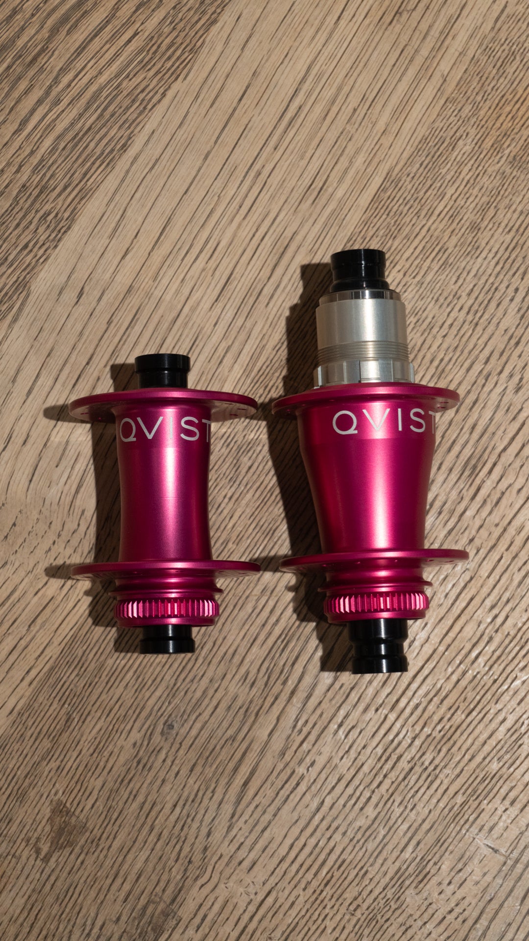 QVIST Limited Edition Hub Set 24/28 Hole, Centerlock, 12mm - PINK