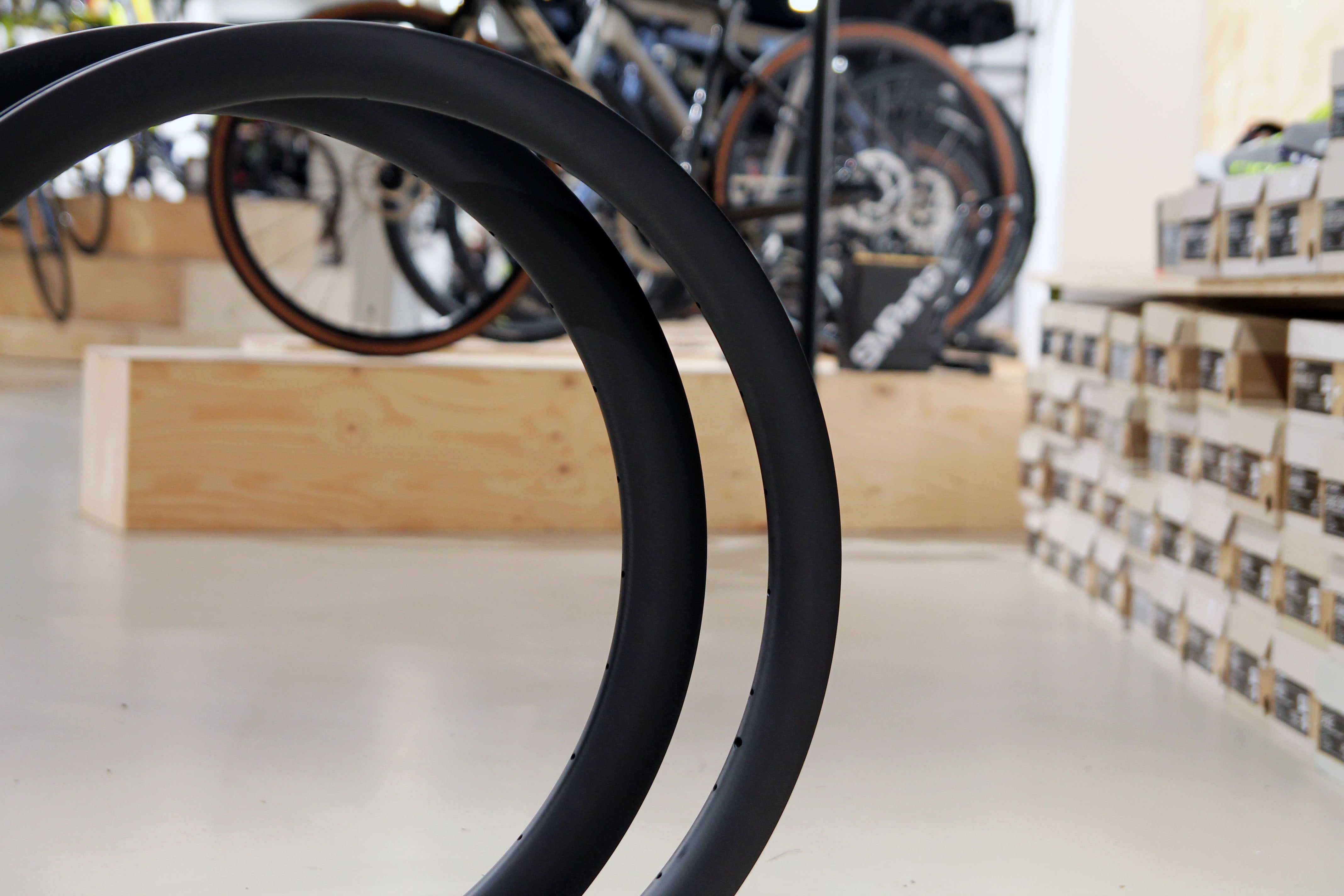 SMParts. Force 43, T700 Clincher Carbon Rim, 700c 28", TLR - UD Matt