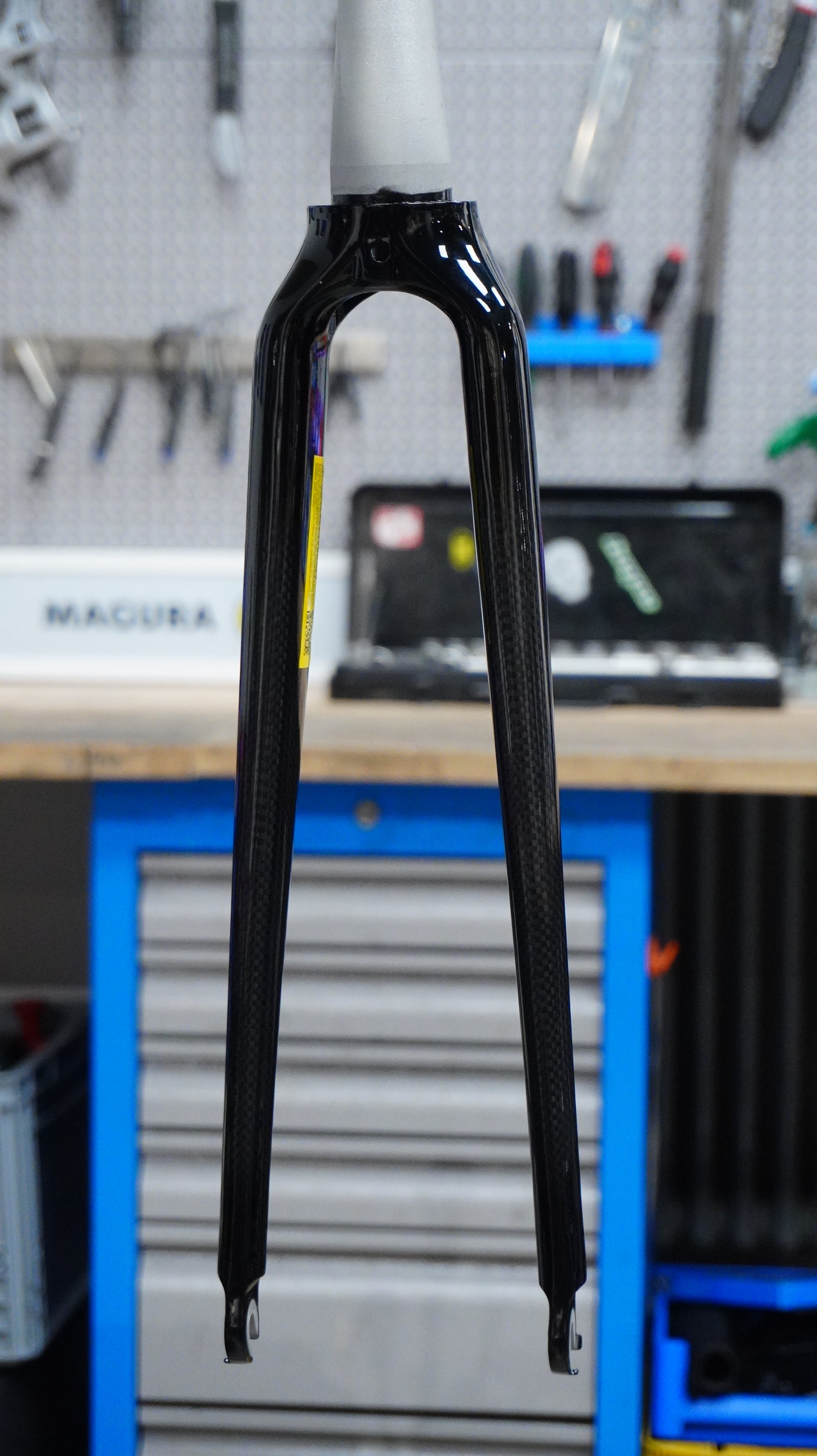SMParts. Carbon fork, 3K IHS Tapered 1 1/8" - 1 1/2" / with brake hole