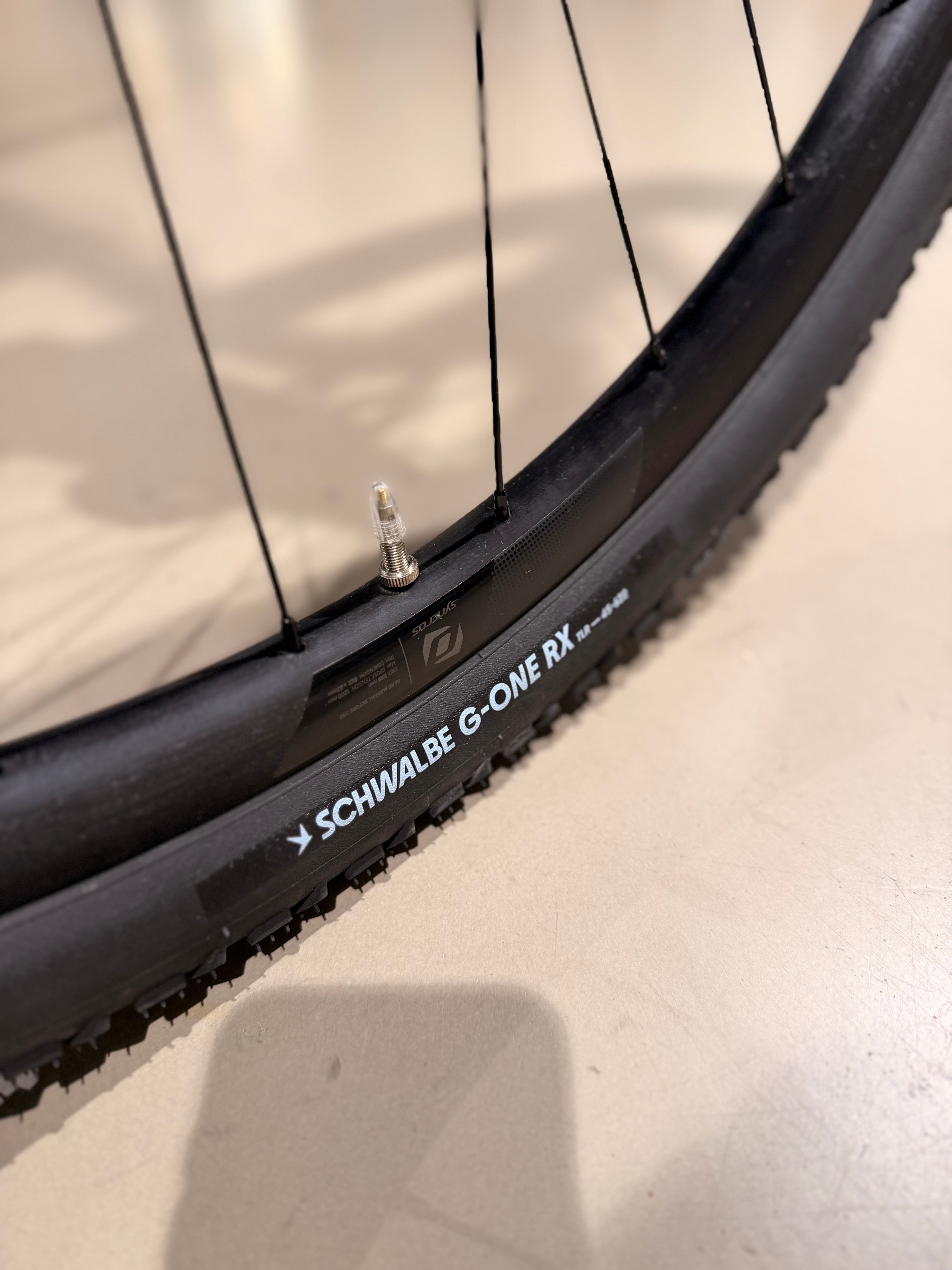 Schwalbe G-ONE RX, 700x45c TLR - Schwarz/Schwarz