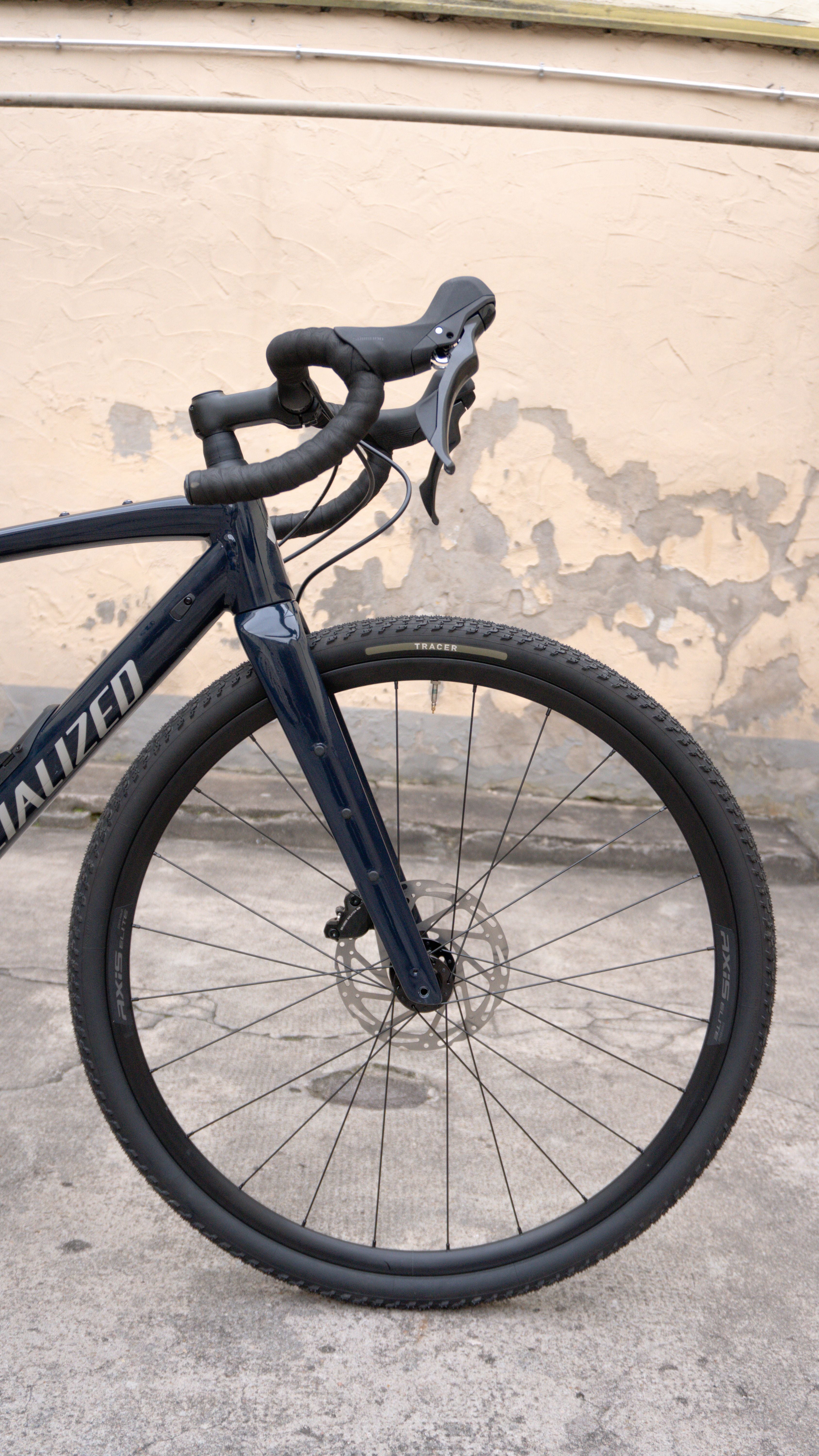 Specialized DIVERGE 4 Sport, Shimano Cues Future Shock - Gloss Dark Navy / Dolomite Metallic