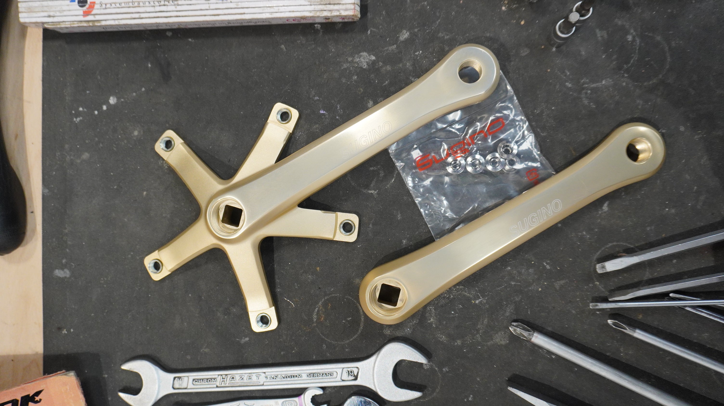 Sugino SG75 NJS "Grand Mighty" Kurbelarme, 170mm - Gold