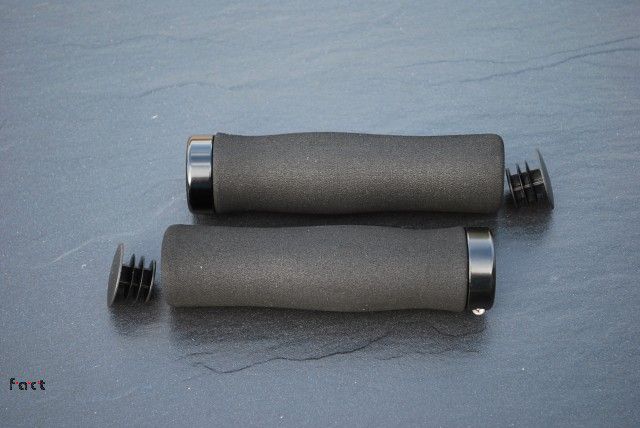 SM-Parts Single Lock-on Griffe Schwarz - Kegel - Schaumstoff