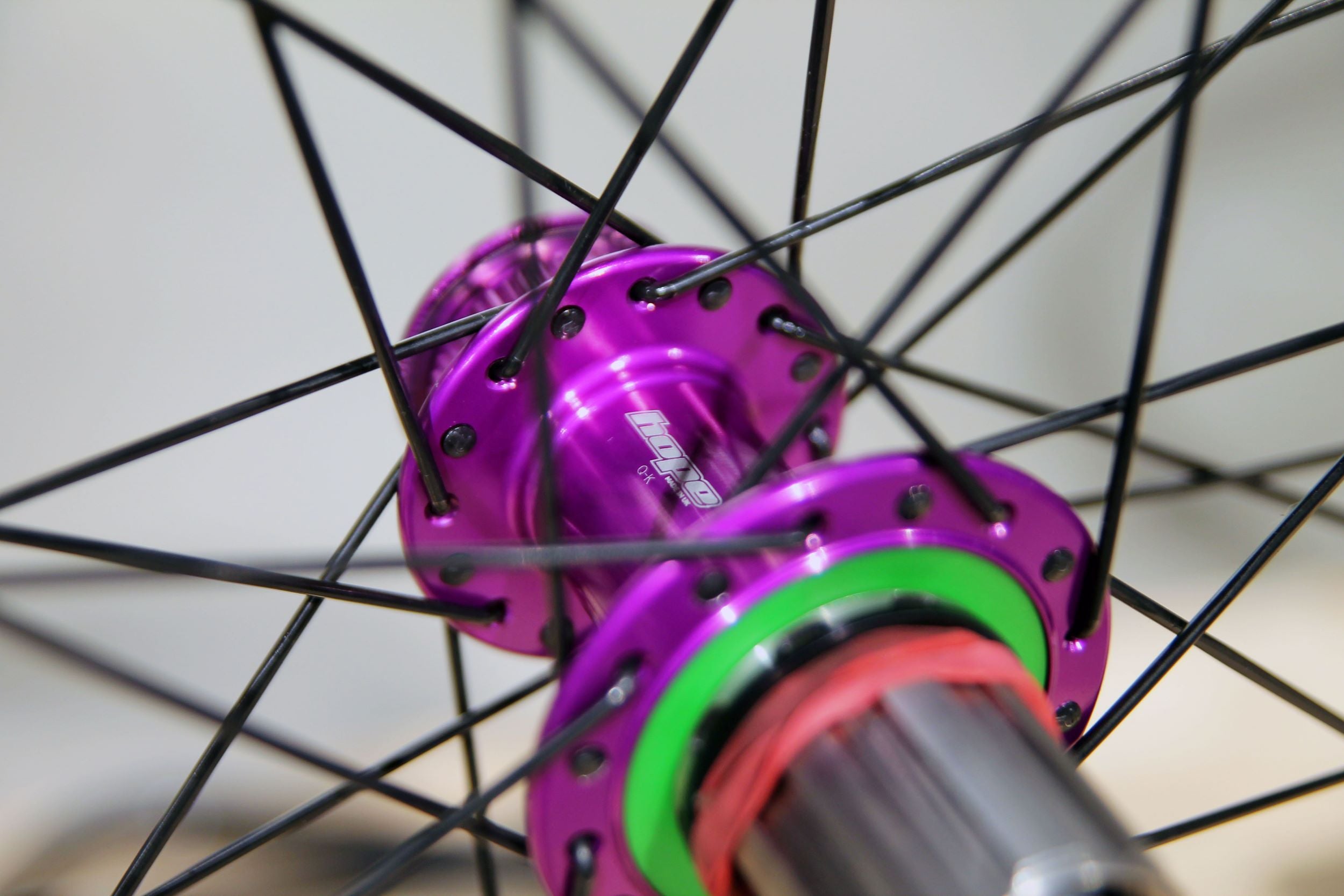 SMParts. Force 45 TLR UD Matt x HOPE RS4 Road 24/24 Loch Laufradsatz, Lila