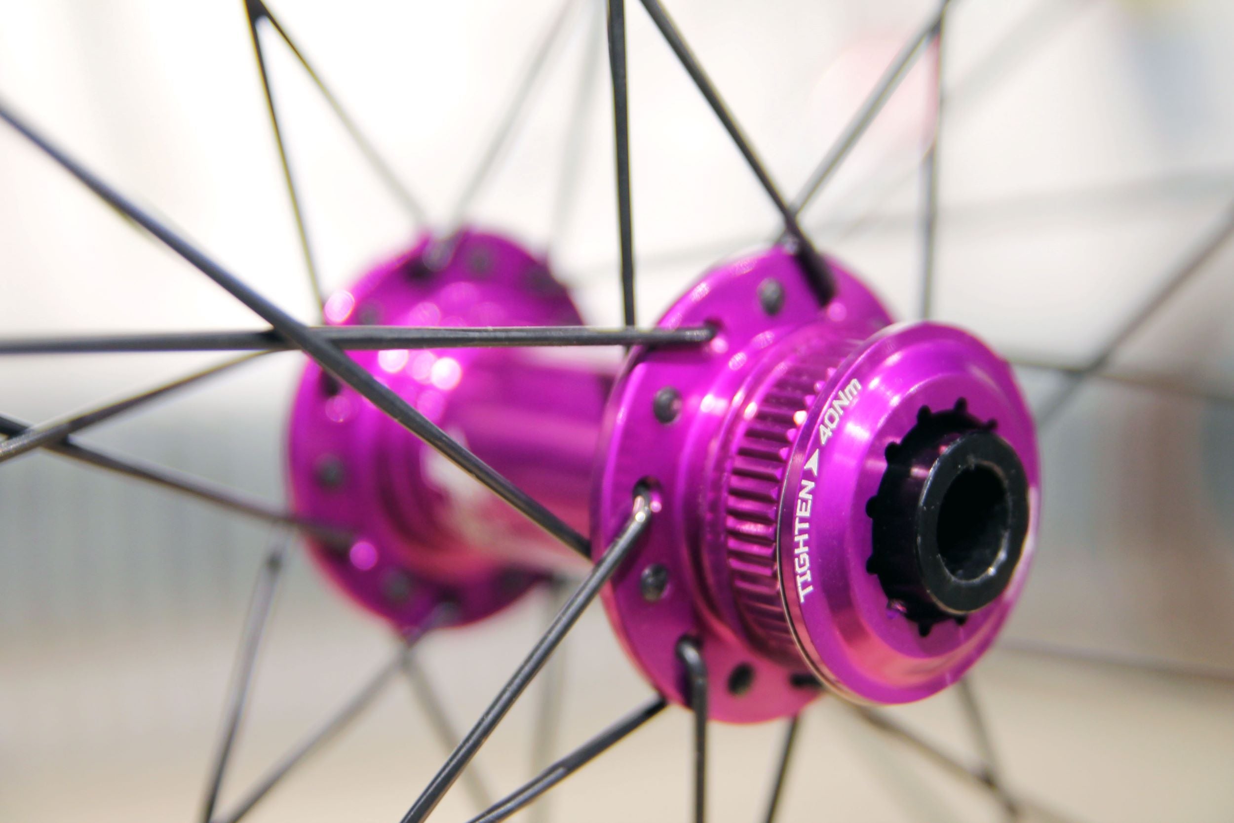 SMParts. Force 45 TLR UD Matt x HOPE RS4 Road 24/24 Loch Laufradsatz, Lila