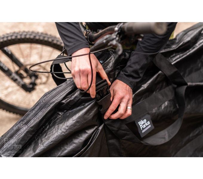 Bike Parka ROUGHSAC Transporttasche - Black