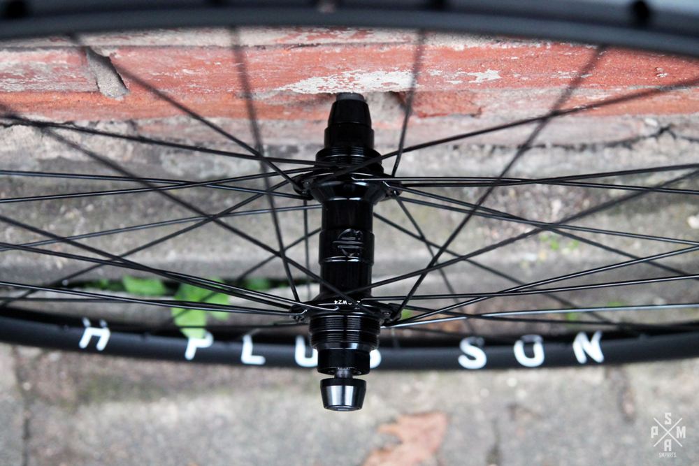 H+Son Archetype x BLB KING HUB Track Laufradsatz Schwarz, 32Loch