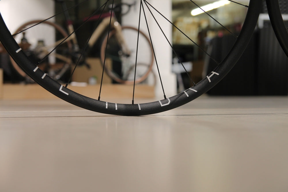 H+Son THE HYDRA x MACK HUBS Low Flange Track Laufradsatz