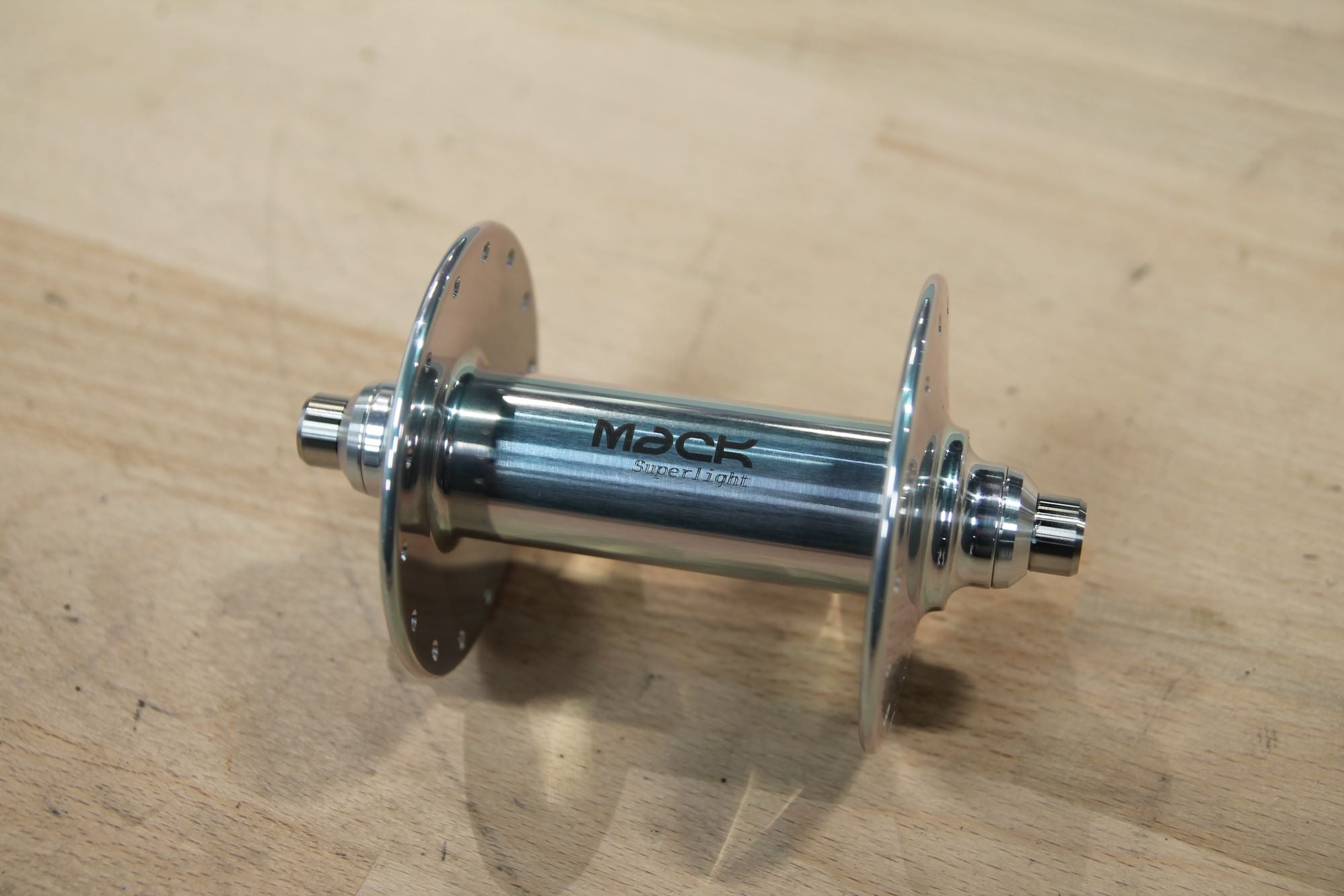 MACK HUBS Superlight Track Vorderrad Nabe Hochflansch Silber Poliert