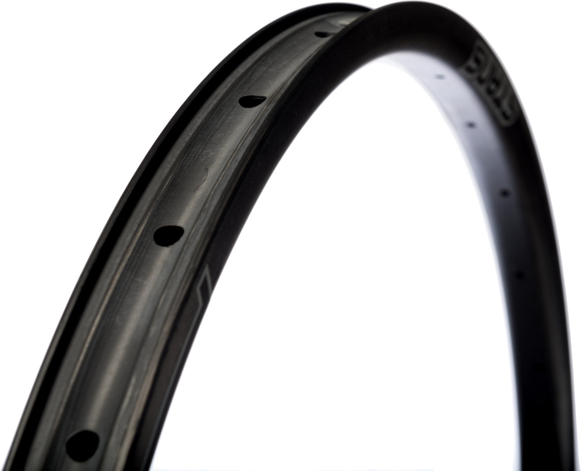 STAN'S NOTUBES Carbon Felge, ZTR ARCH CB7 - 28/29" - 32 Loch