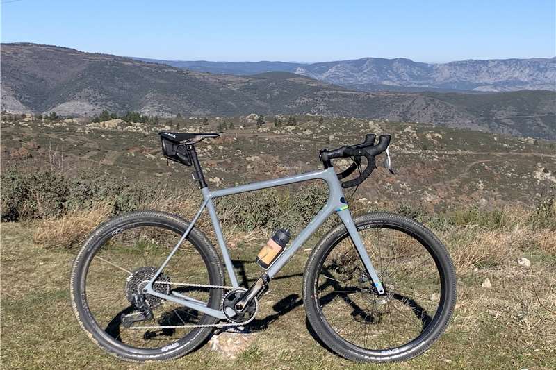 OPEN WI.DE Gravel Bike Komplettrad / SRAM Force / Eagle AXS, ENVE Parts 650b/27.5" - Grey