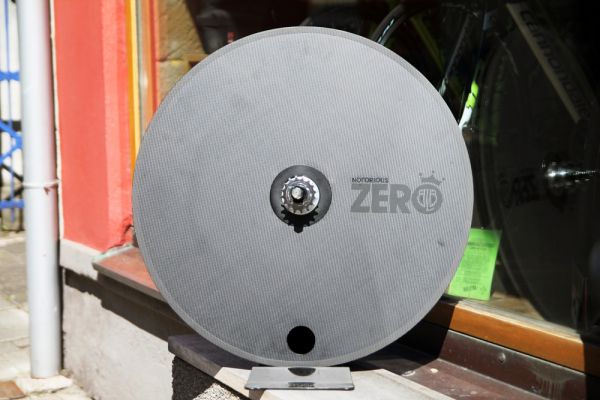 BLB Notorious Zero Carbon Disc Clincher Scheibe Fixed/Fixed