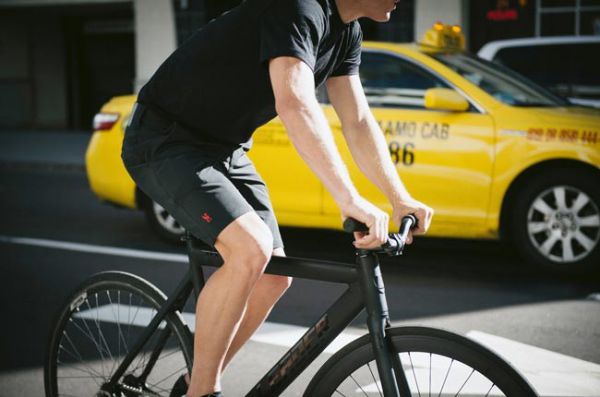 Chrome Industries Folsom Short 2.0 - Schwarz