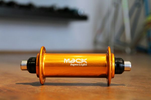 MACK HUBS Superlight Track Vorderrad Nabe Niederflansch - Farbig
