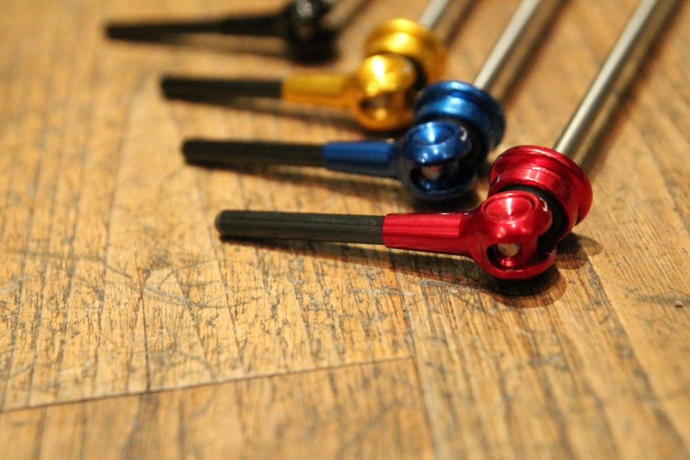 SM-Parts Schnellspanner mit Titanachse und Carbonhebel - Set