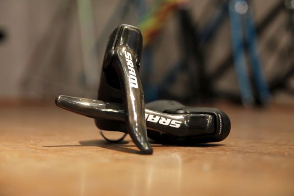 rennrad bremsen schwarz SRAM Rennrad Bremshebel-Set S900 Carbon