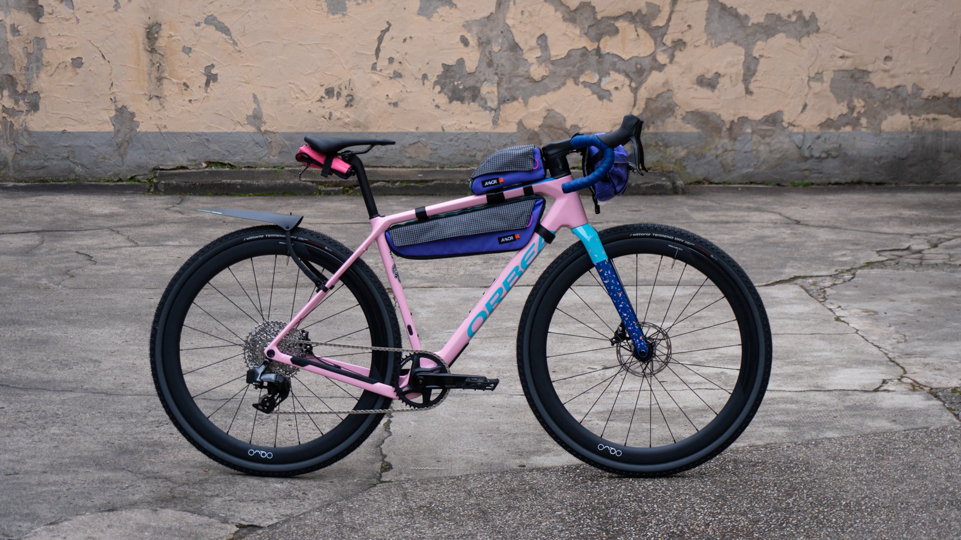 AEVOR UBG Frame Pack Medium 90s - Purple