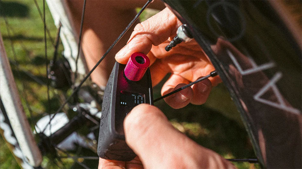 Muc Off Airmach Electric Mini Pro Inflator, Mini Pumpe