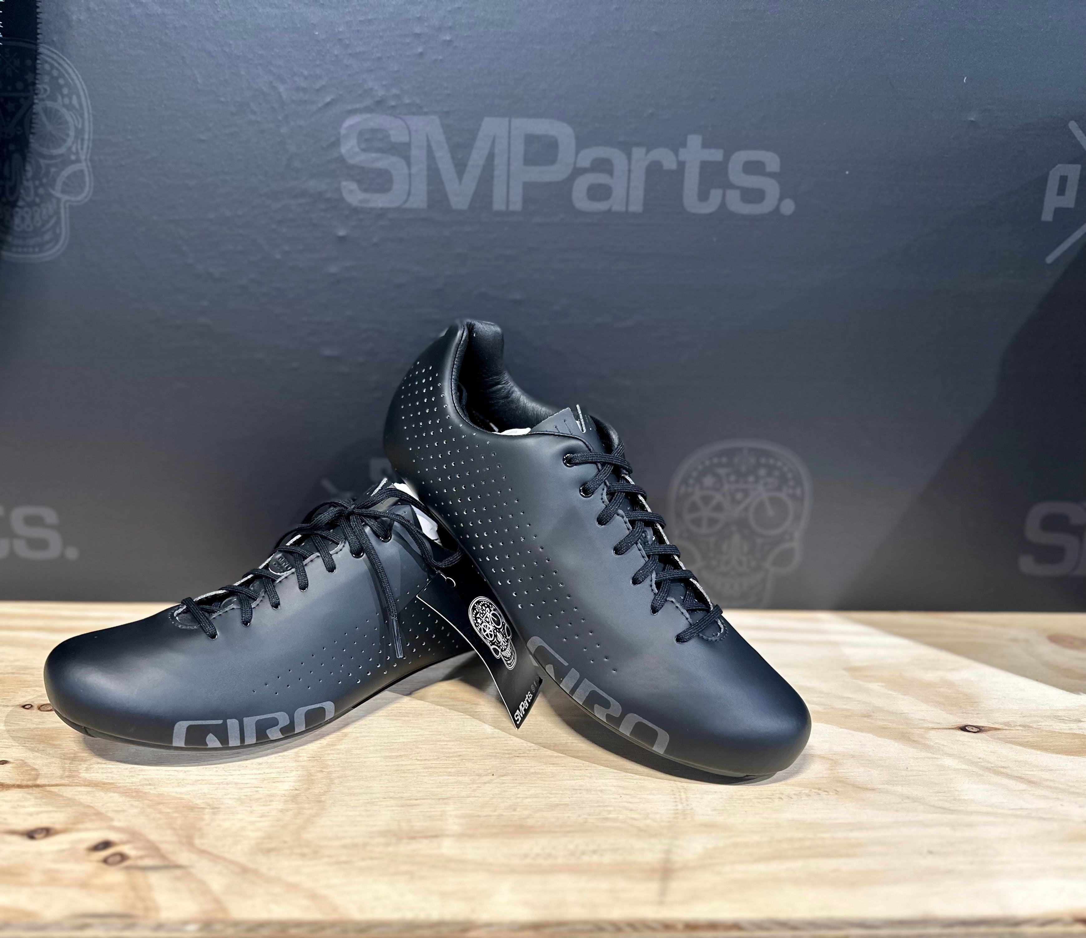 GIRO Empire Gr.44 - Black/Black