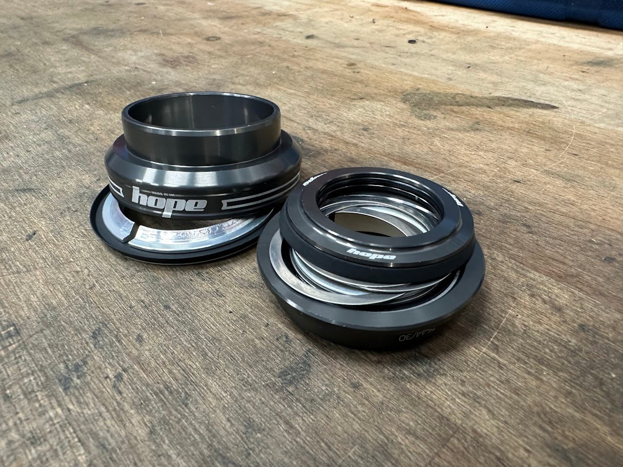 HOPE Pick N Mix tapered Steuersatz 1 1/8" - 1.5" | ZS44/28.6 | EC44/40 - Smoke