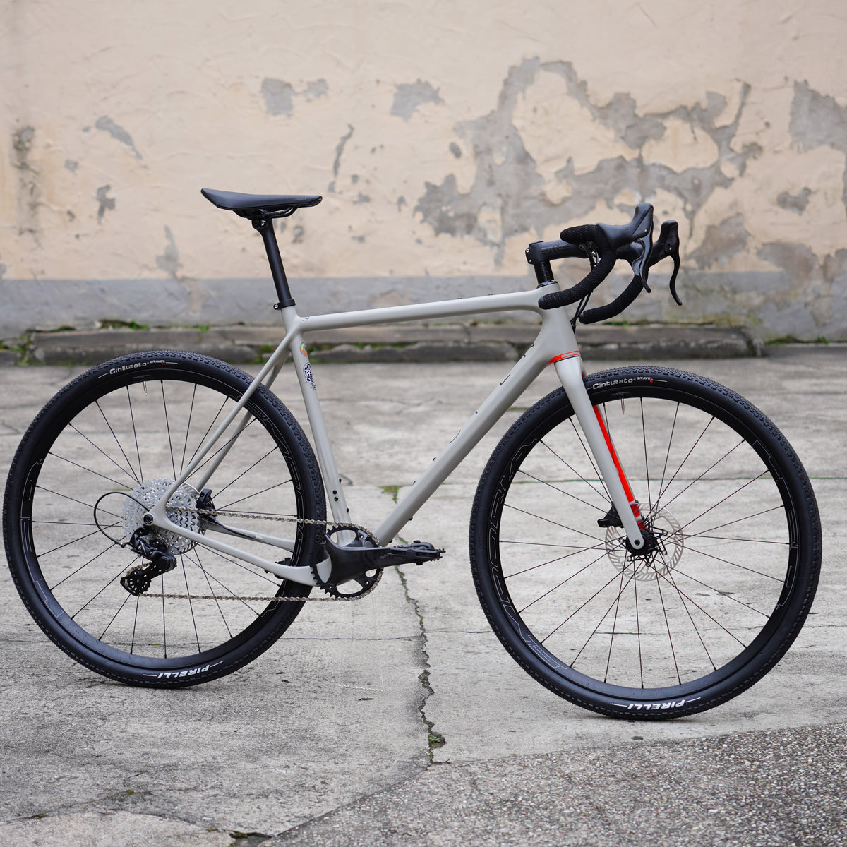 open up gravel bike OPEN U.P. Gravel Bike Komplettrad / Campa EKAR 13-fach / ENVE & HED -