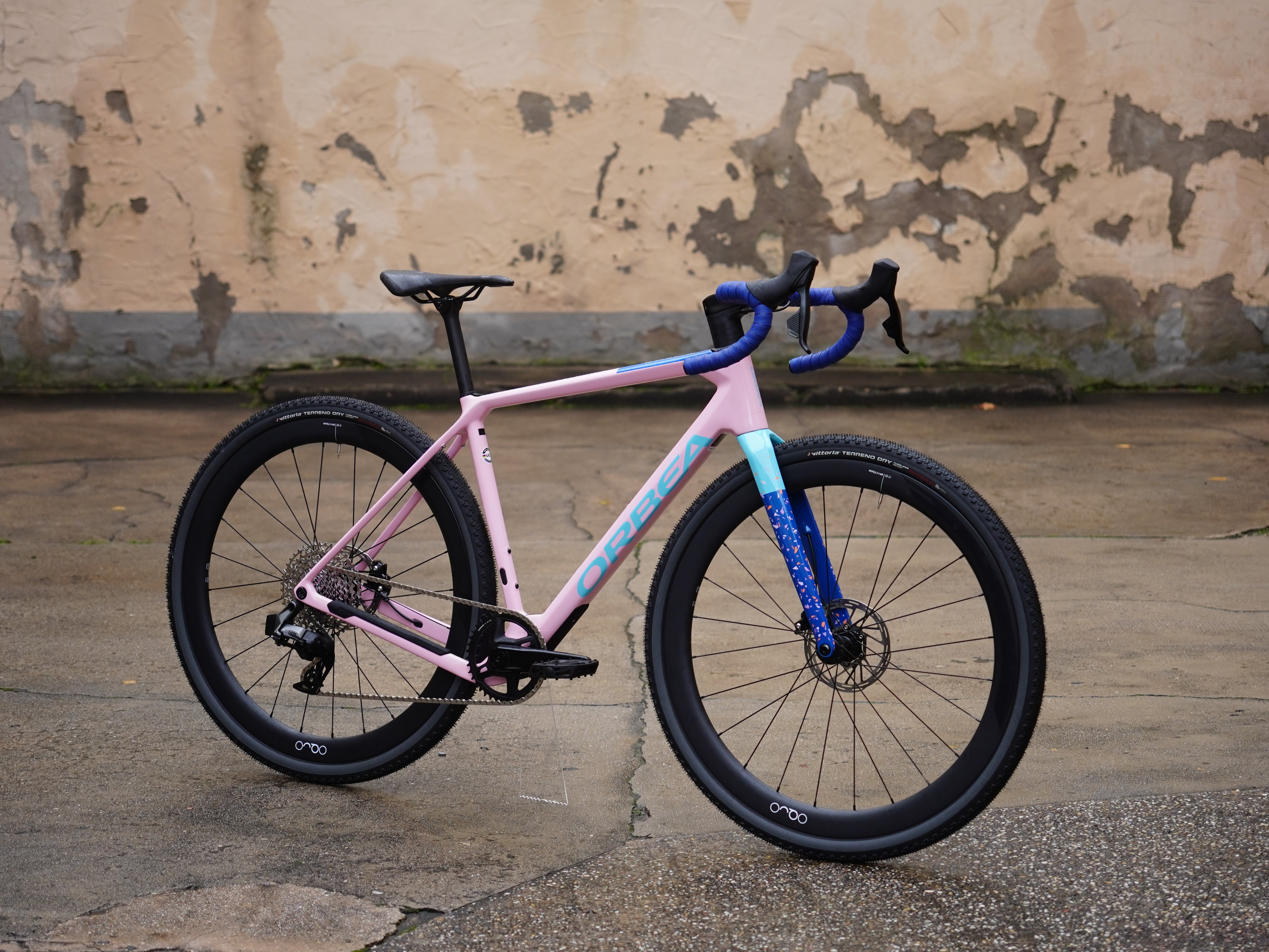 Orbea TERRA M31eTEAM 1x Carbon, MyO Pink/Blue/White - Medium