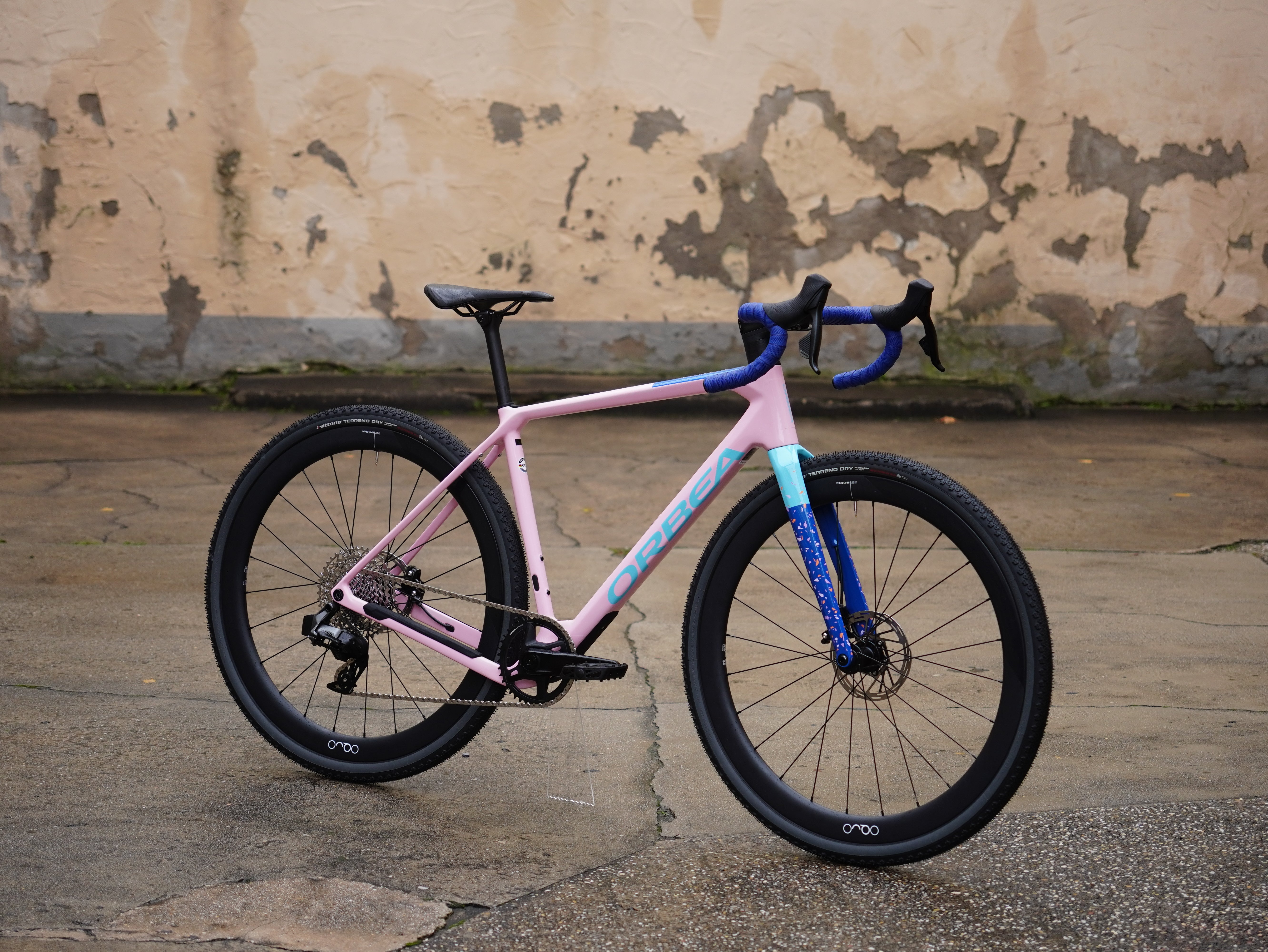 Orbea TERRA M31eTEAM 1x Carbon, MyO Pink/Blue/White - Medium