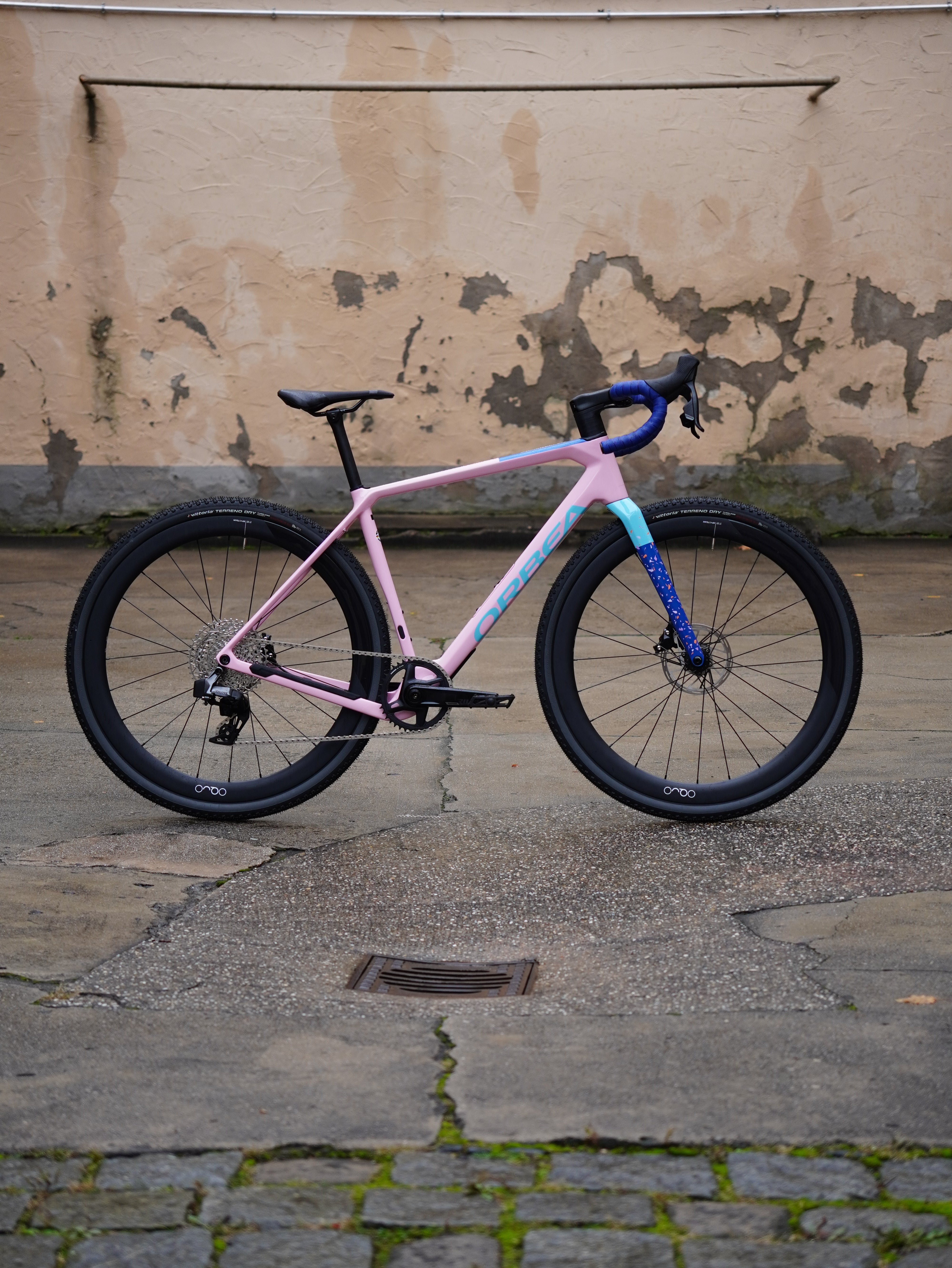 Orbea TERRA M31eTEAM 1x Carbon, MyO Pink/Blue/White - Medium