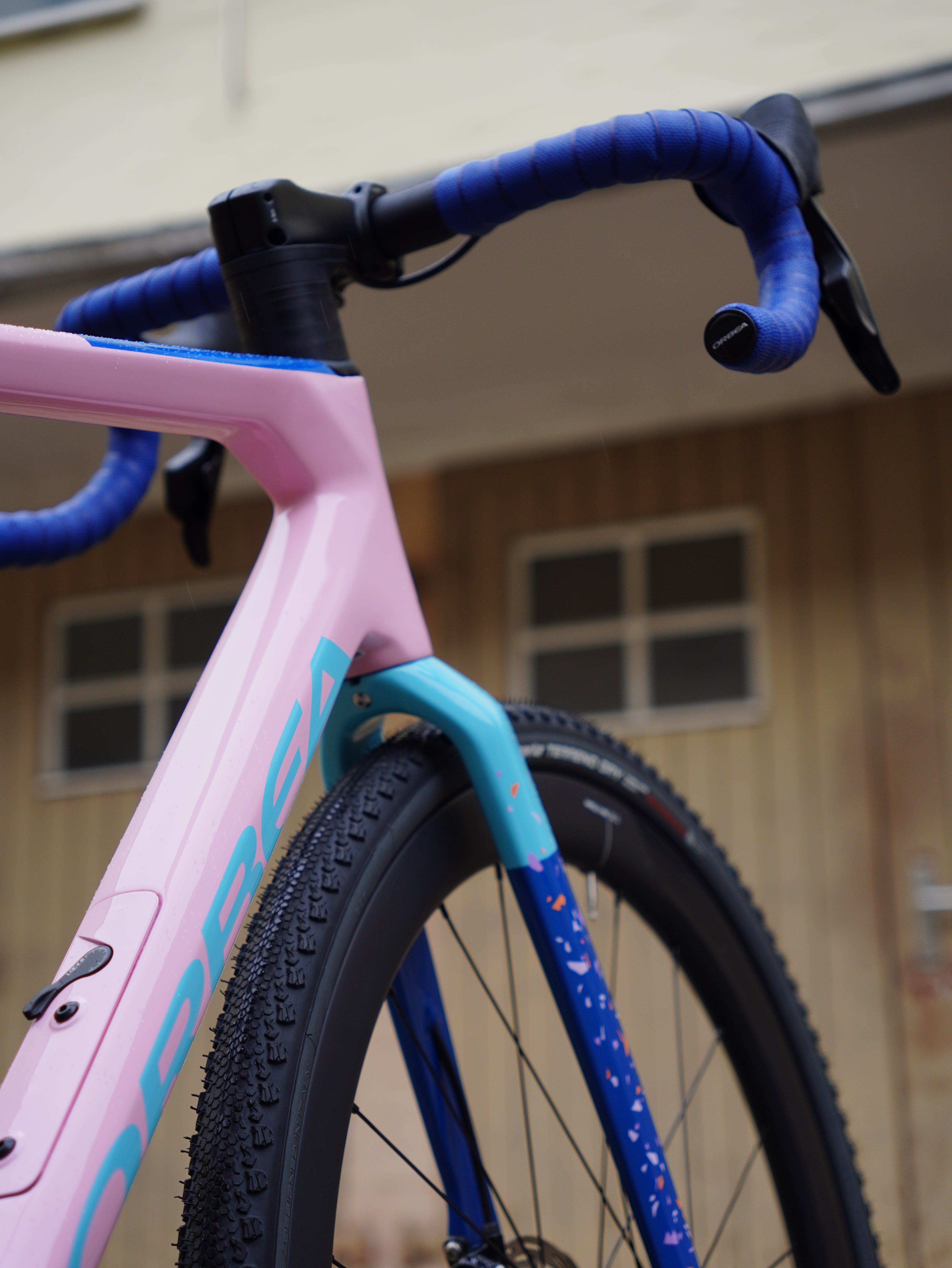 Orbea TERRA M31eTEAM 1x Carbon, MyO Pink/Blue/White - Medium