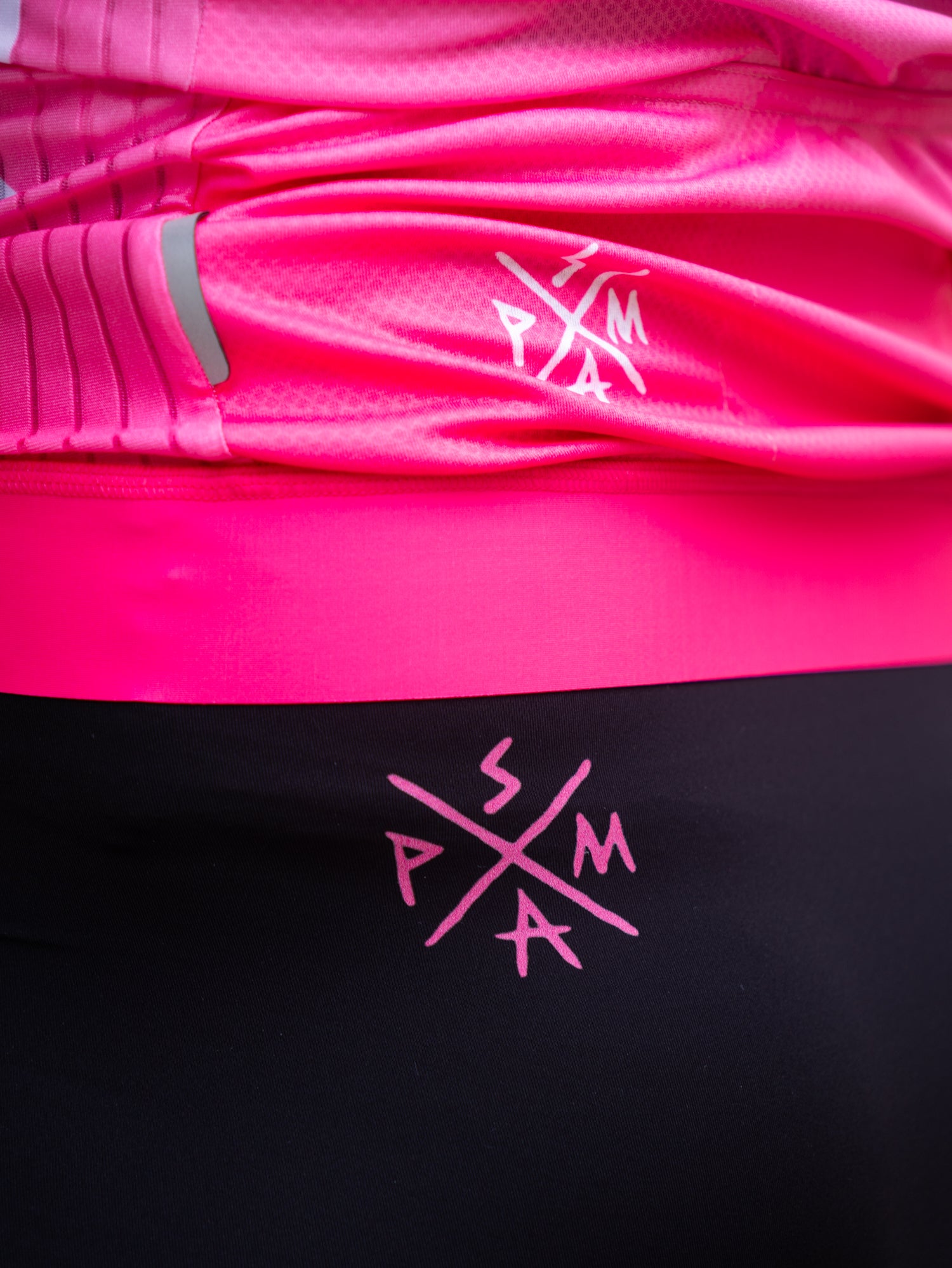 SMParts. Aero Race BIB mit SQLab Pad - Black/Pink