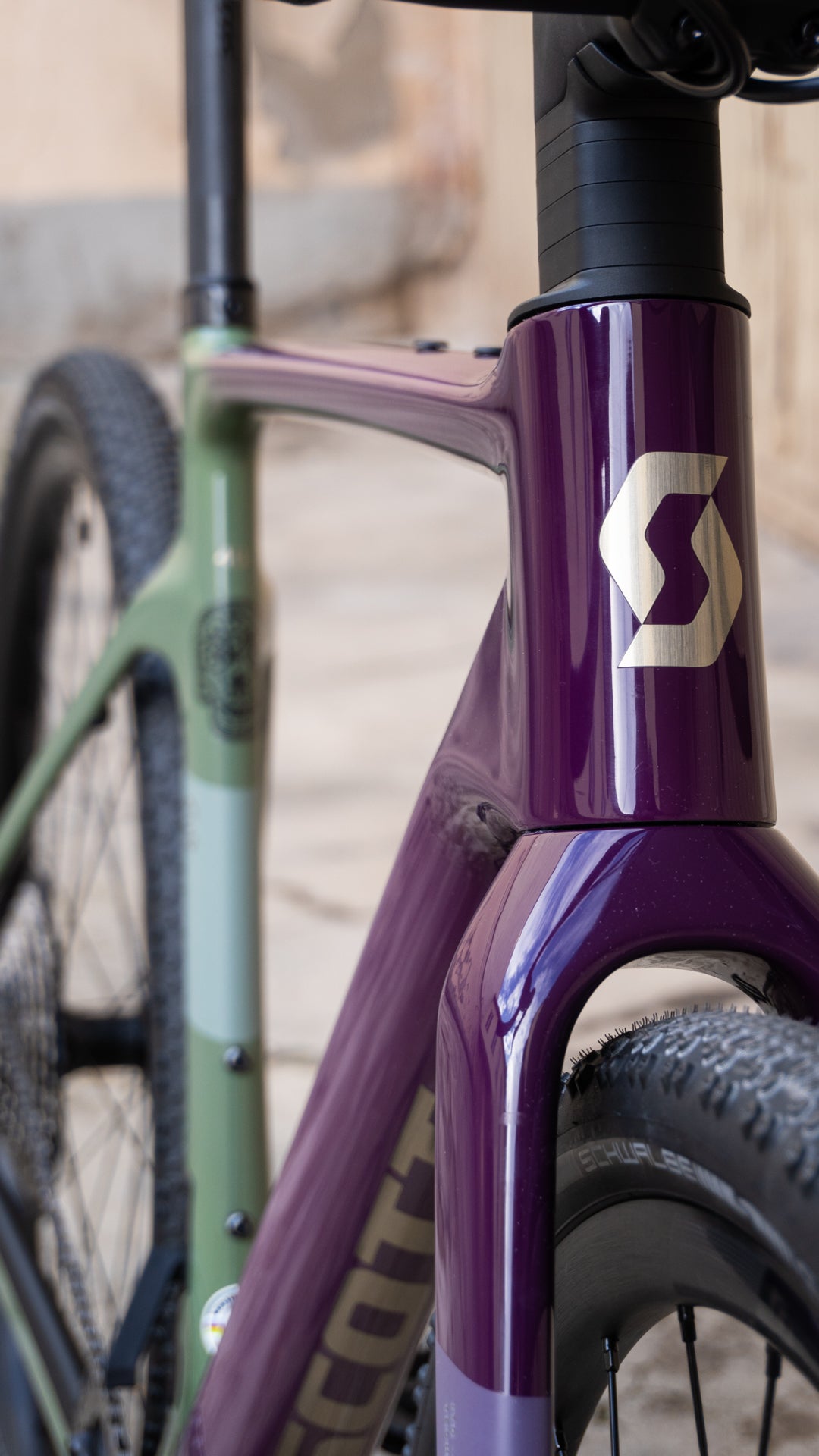 Scott Addict Gravel 40, 1x12 GRX Gravel Bike - olivine green / blackberry purple