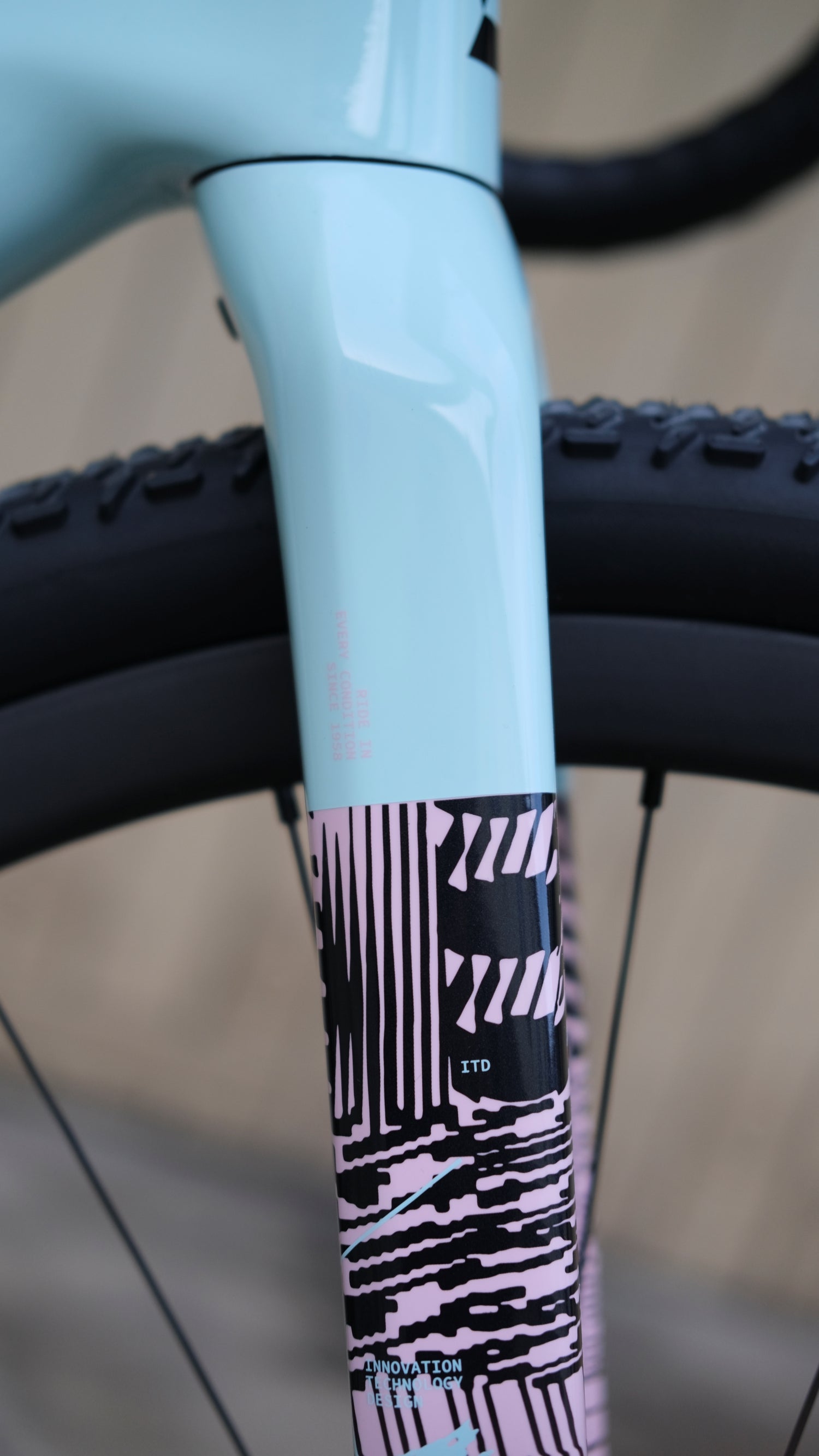 Scott Addict Gravel 10, SRAM FORCE AXS - Gelato blue / Gelato pink