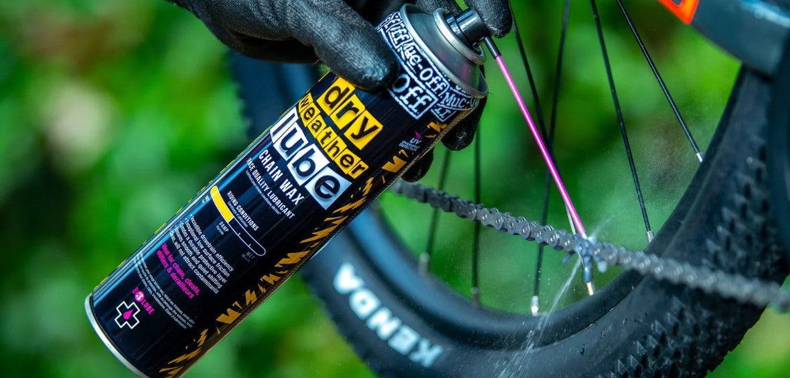 Muc Off Dry Wax Chain Lube, Chain Spray for Dry 400ml