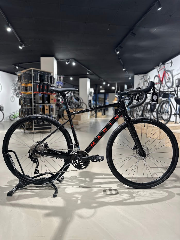 Marin Bikes Gestalt 2 Disc - 2024 Gloss Black/Red - Shimano GRX Gravel